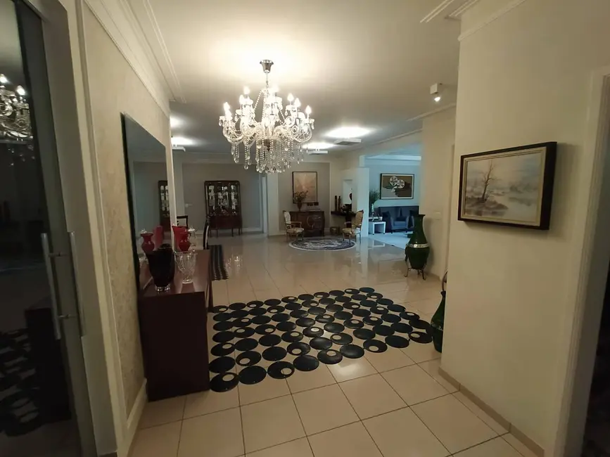 Foto 2 de Casa com 4 quartos à venda, 2500m2 em Bauru - SP