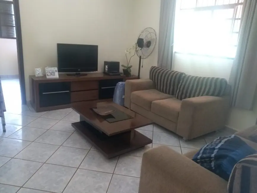 Foto 35 de Chácara à venda, 6080m2 em Bauru - SP