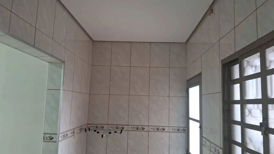 Casa com 2 quartos à venda e para alugar em Jardim Fonte do Castelo, Bauru - SP - imagem 3 Foto 3 de Casa com 2 quartos à venda e para alugar em Jardim Fonte do Castelo, Bauru - SP