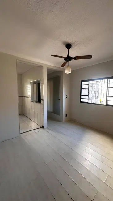 Foto 4 de Apartamento com 2 quartos para alugar em Núcleo Habitacional Vereador Edson Francisco da Silva, Bauru - SP