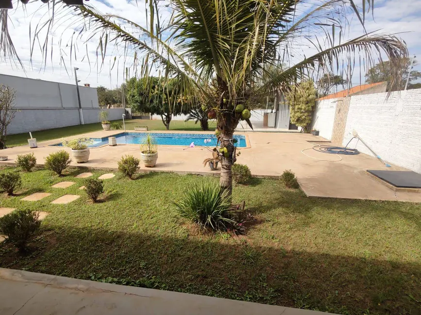 Foto 2 de Chácara com 2 quartos à venda, 1187m2 em Vale do Igapó, Bauru - SP