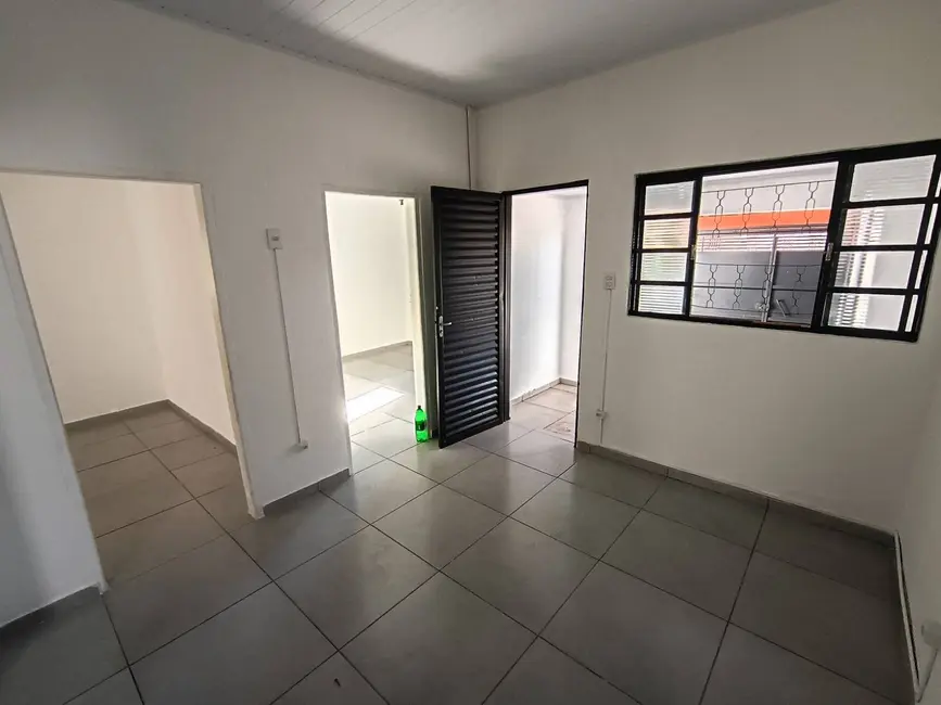 Foto 4 de Casa com 2 quartos para alugar em Vila São João da Boa Vista, Bauru - SP