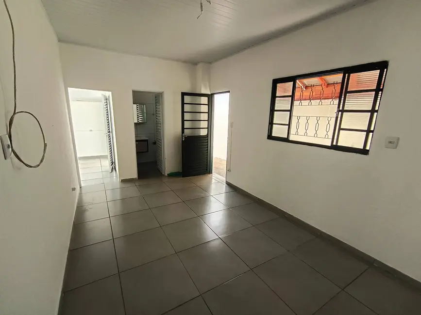 Foto 7 de Casa com 2 quartos para alugar em Vila São João da Boa Vista, Bauru - SP