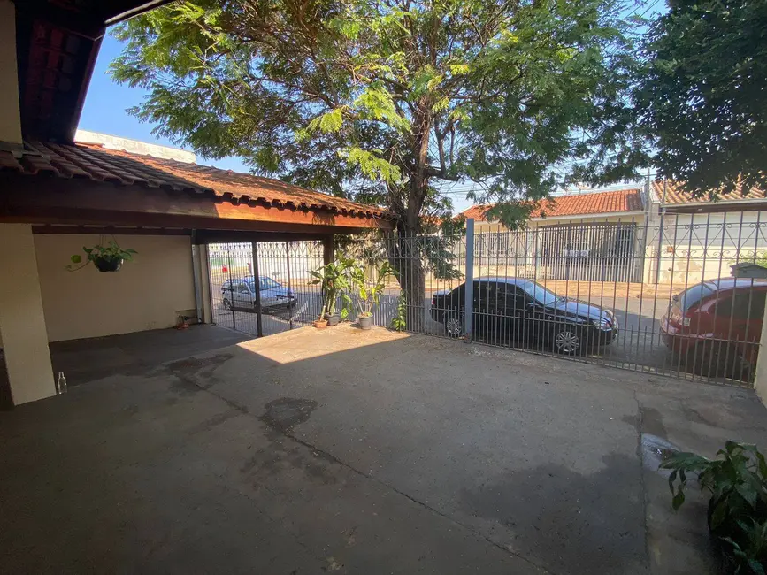 Foto 1 de Casa com 3 quartos à venda em Bauru - SP
