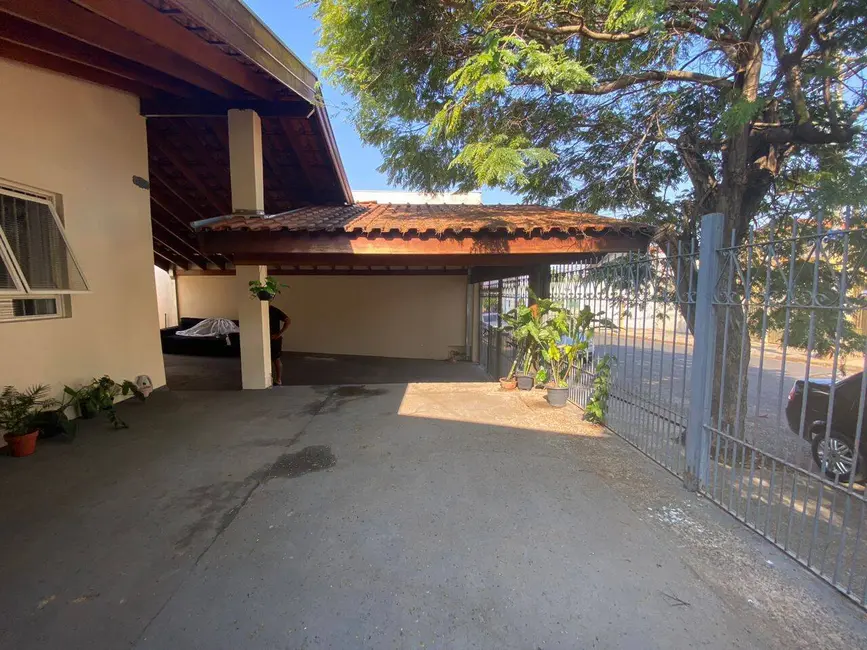 Foto 2 de Casa com 3 quartos à venda em Bauru - SP