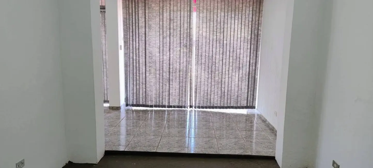 Sala Comercial à venda, 341m2 em Vila Quaggio, Bauru - SP - imagem 5 Foto 5 de Sala Comercial à venda, 341m2 em Vila Quaggio, Bauru - SP