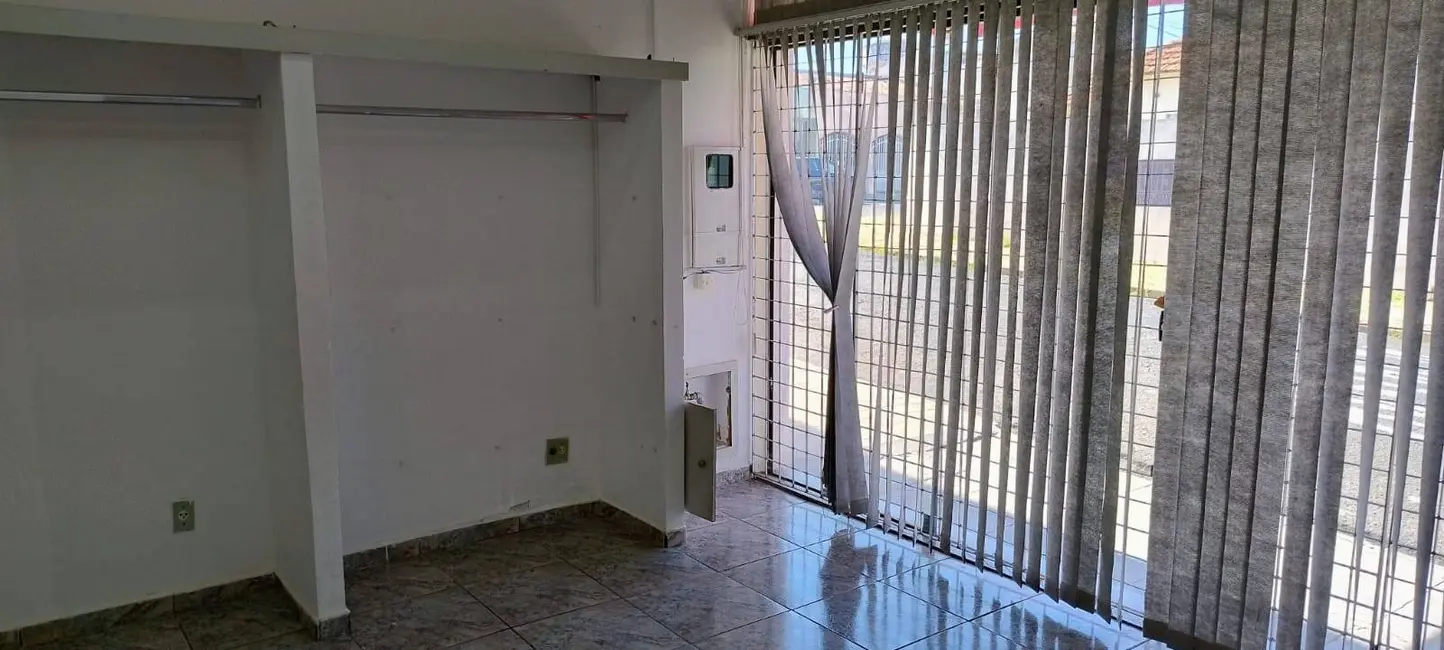 Sala Comercial à venda, 341m2 em Vila Quaggio, Bauru - SP - imagem 3 Foto 3 de Sala Comercial à venda, 341m2 em Vila Quaggio, Bauru - SP