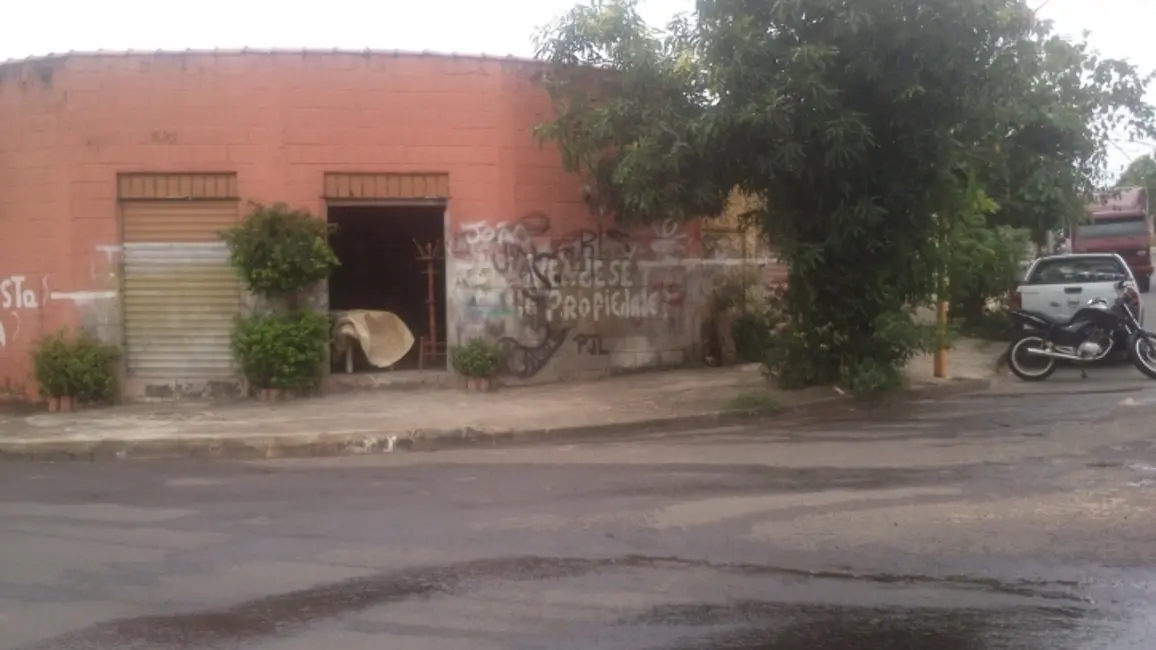 Foto 1 de Casa com 3 quartos à venda, 360m2 em Parque Santa Edwiges, Bauru - SP