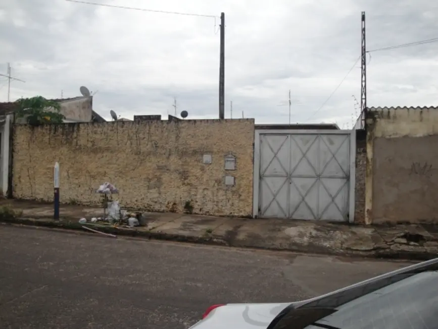 Foto 1 de Casa com 1 quarto à venda, 275m2 em Bauru - SP
