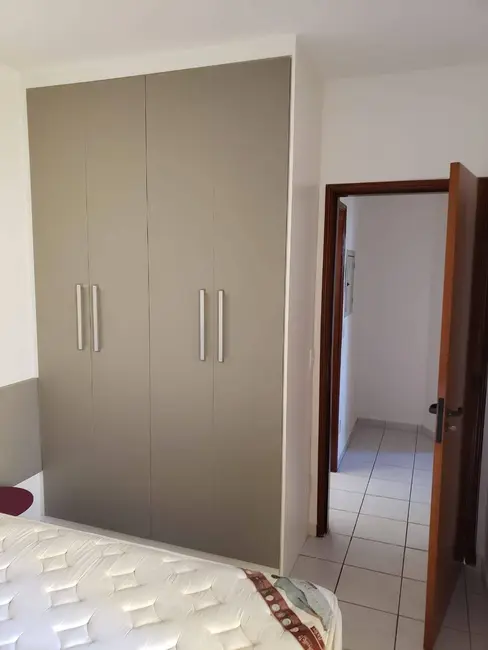 Apartamento com 3 quartos para alugar, 76m2 em Vila Altinópolis, Bauru - SP - imagem 8 Foto 8 de Apartamento com 3 quartos para alugar, 76m2 em Vila Altinópolis, Bauru - SP