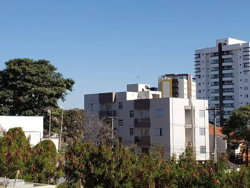 Apartamento com 3 quartos para alugar, 76m2 em Vila Altinópolis, Bauru - SP - imagem 1 Foto 1 de Apartamento com 3 quartos para alugar, 76m2 em Vila Altinópolis, Bauru - SP