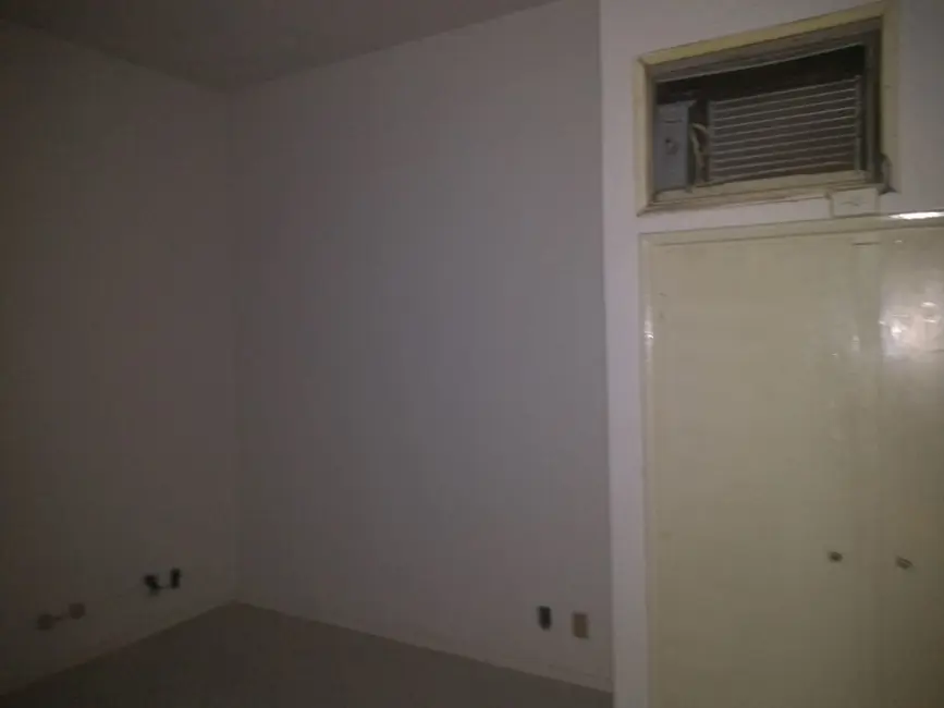 Sala Comercial para alugar, 647m2 em Vila Santo Antônio, Bauru - SP - imagem 7 Foto 7 de Sala Comercial para alugar, 647m2 em Vila Santo Antônio, Bauru - SP