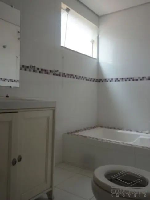 Casa com 3 quartos para alugar em Residencial Lago Sul, Bauru - SP - imagem 5 Foto 5 de Casa com 3 quartos para alugar em Residencial Lago Sul, Bauru - SP
