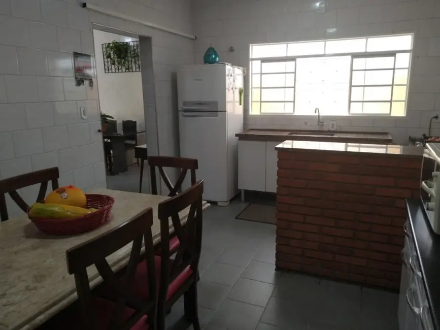 Foto 7 de Casa com 4 quartos à venda, 242m2 em Jardim Estoril, Bauru - SP