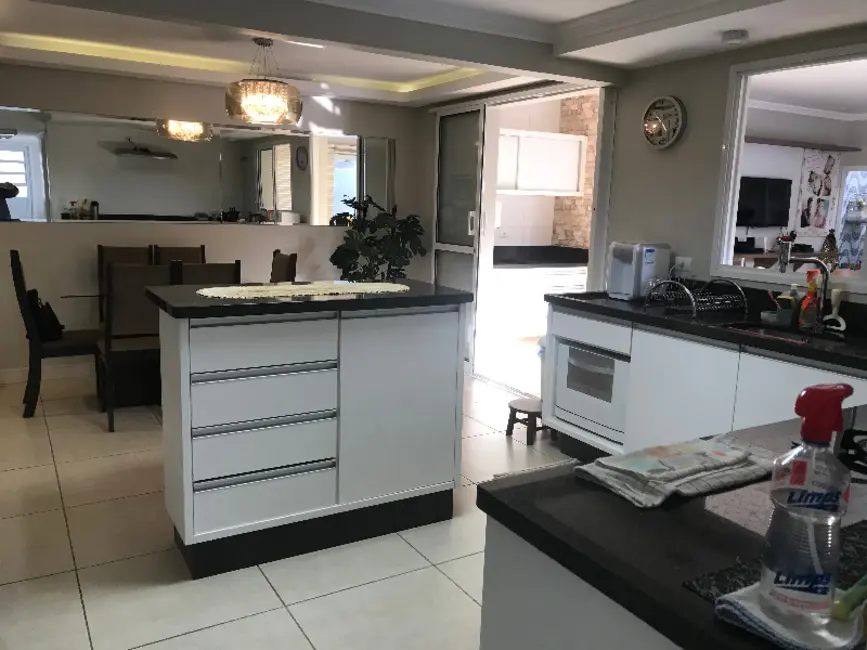 Foto 9 de Casa com 5 quartos à venda, 315m2 em Fanny, Curitiba - PR