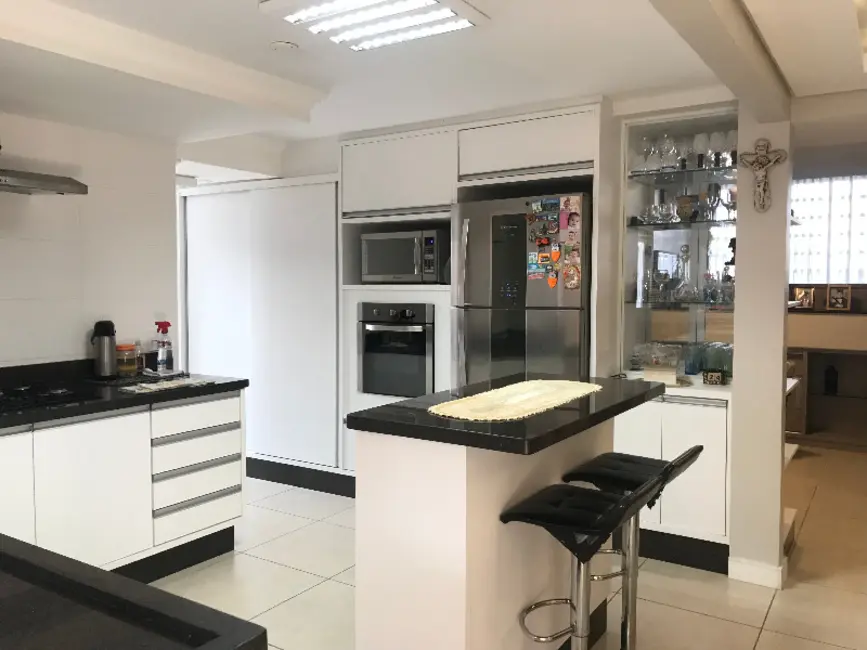 Foto 8 de Casa com 5 quartos à venda, 315m2 em Fanny, Curitiba - PR