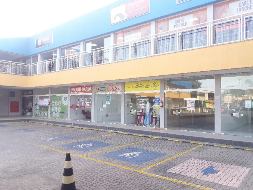 Loja à venda e para alugar, 30m2 em Novo Mundo, Curitiba - PR - imagem 8 Foto 8 de Loja à venda e para alugar, 30m2 em Novo Mundo, Curitiba - PR
