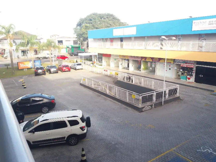 Loja à venda e para alugar, 30m2 em Novo Mundo, Curitiba - PR - imagem 9 Foto 9 de Loja à venda e para alugar, 30m2 em Novo Mundo, Curitiba - PR