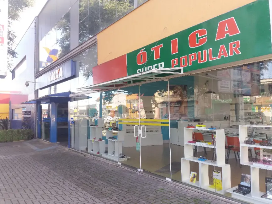 Loja para alugar, 30m2 em Novo Mundo, Curitiba - PR - imagem 3 Foto 3 de Loja para alugar, 30m2 em Novo Mundo, Curitiba - PR