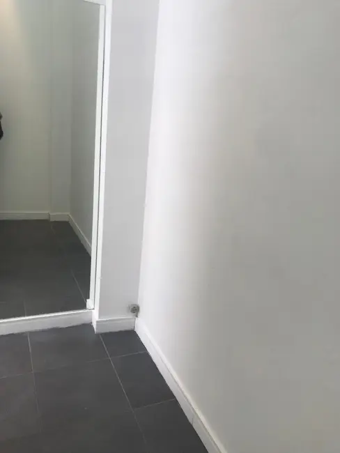 Loja para alugar, 30m2 em Novo Mundo, Curitiba - PR - imagem 7 Foto 7 de Loja para alugar, 30m2 em Novo Mundo, Curitiba - PR