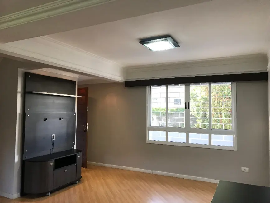 Foto 5 de Sobrado com 3 quartos à venda, 180m2 em Novo Mundo, Curitiba - PR