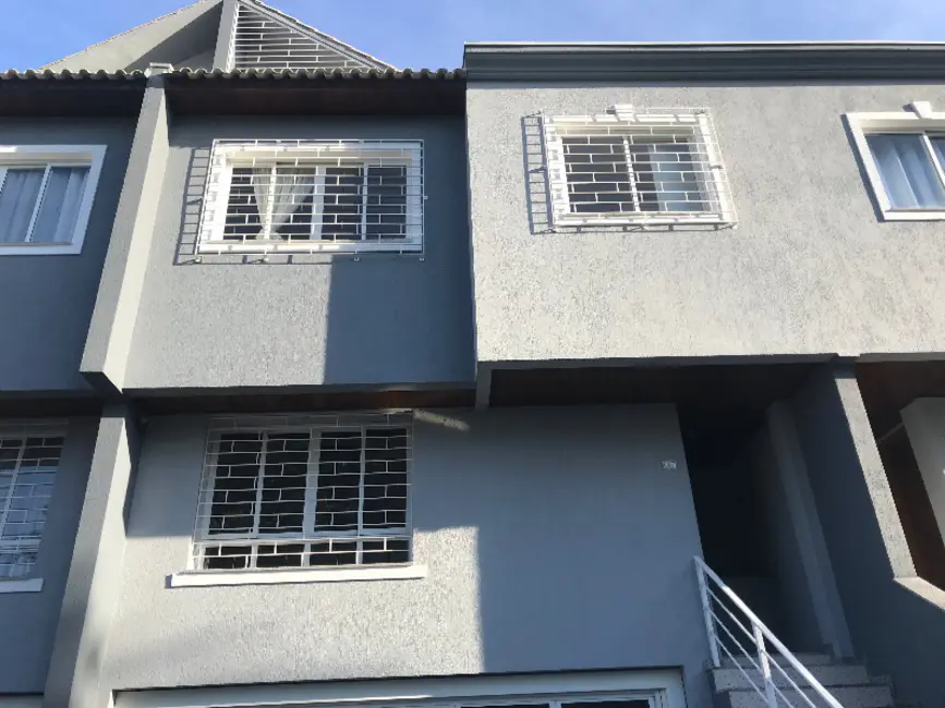 Foto 2 de Sobrado com 3 quartos à venda, 180m2 em Novo Mundo, Curitiba - PR