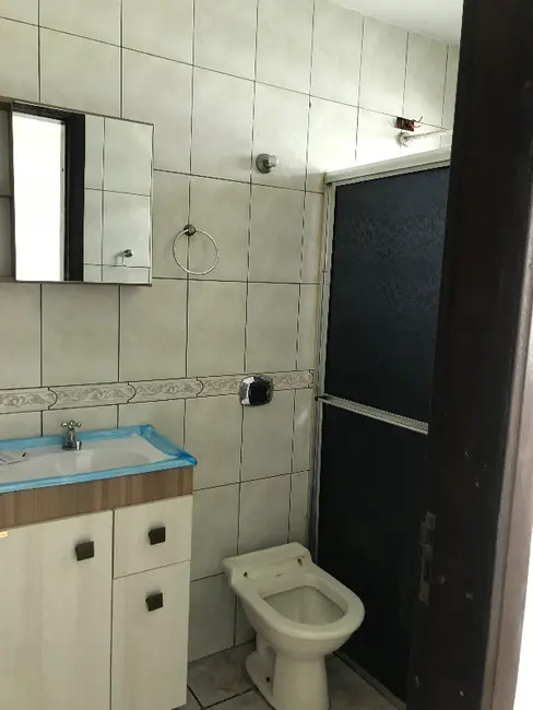 Casa com 3 quartos para alugar, 100m2 em Guaíra, Curitiba - PR - imagem 9 Foto 9 de Casa com 3 quartos para alugar, 100m2 em Guaíra, Curitiba - PR