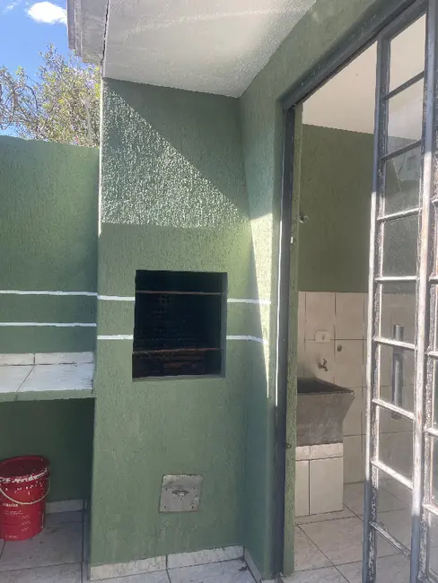 Foto 3 de Casa com 3 quartos para alugar, 100m2 em Guaíra, Curitiba - PR