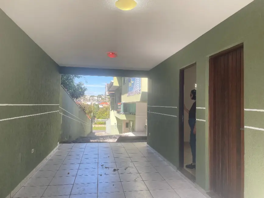 Foto 4 de Casa com 3 quartos para alugar, 100m2 em Guaíra, Curitiba - PR