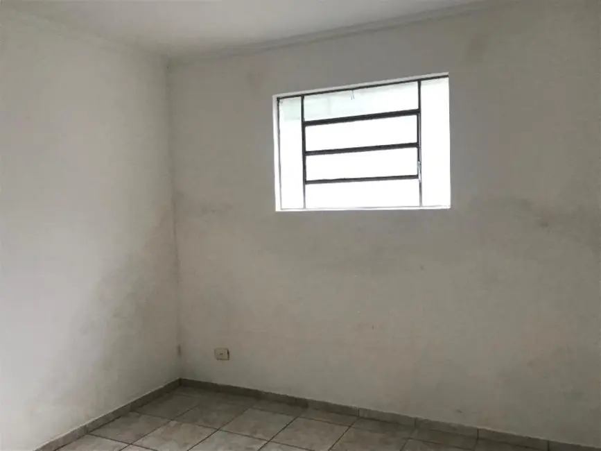 Apartamento com 2 quartos para alugar, 60m2 em Lindóia, Curitiba - PR - imagem 9 Foto 9 de Apartamento com 2 quartos para alugar, 60m2 em Lindóia, Curitiba - PR