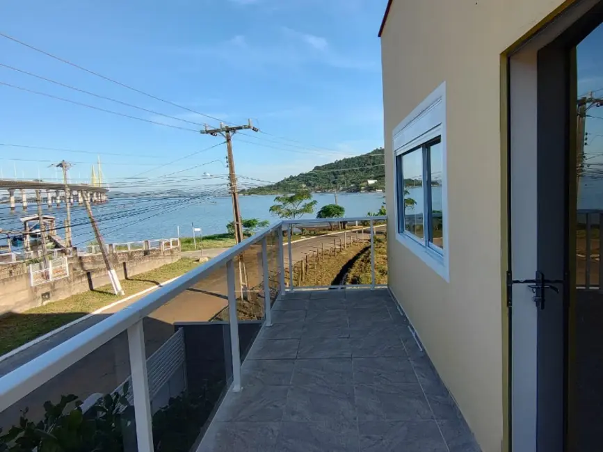 Foto 3 de Casa com 4 quartos à venda, 220m2 em Laguna - SC