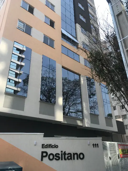 Apartamento com 2 quartos para alugar, 49m2 em Água Verde, Curitiba - PR - imagem 2 Foto 2 de Apartamento com 2 quartos para alugar, 49m2 em Água Verde, Curitiba - PR