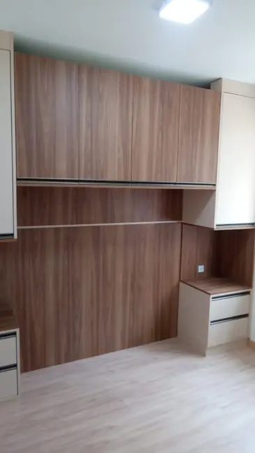 Apartamento com 2 quartos para alugar, 49m2 em Água Verde, Curitiba - PR - imagem 8 Foto 8 de Apartamento com 2 quartos para alugar, 49m2 em Água Verde, Curitiba - PR