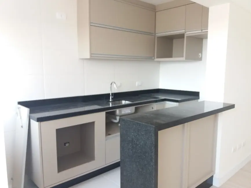 Foto 3 de Apartamento com 2 quartos para alugar, 46m2 em Fanny, Curitiba - PR