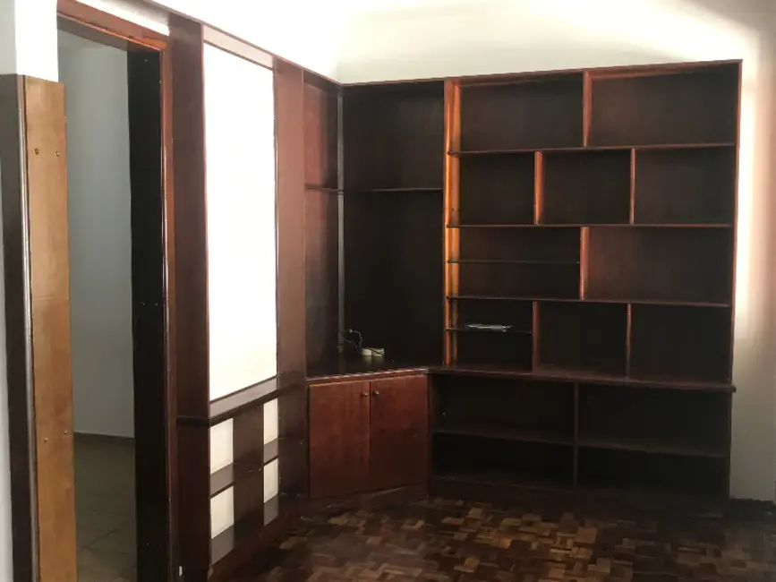 Sobrado com 3 quartos para alugar, 140m2 em Fanny, Curitiba - PR - imagem 3 Foto 3 de Sobrado com 3 quartos para alugar, 140m2 em Fanny, Curitiba - PR