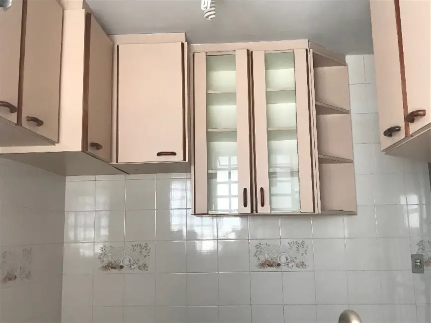 Sobrado com 3 quartos para alugar, 140m2 em Fanny, Curitiba - PR - imagem 8 Foto 8 de Sobrado com 3 quartos para alugar, 140m2 em Fanny, Curitiba - PR