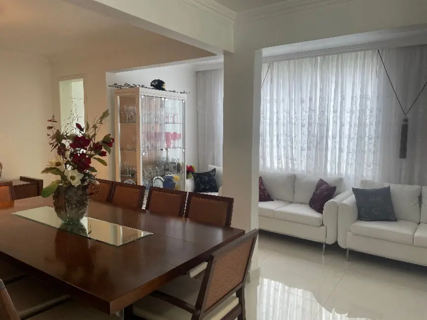 Foto 4 de Sobrado com 4 quartos à venda, 270m2 em Uberaba, Curitiba - PR