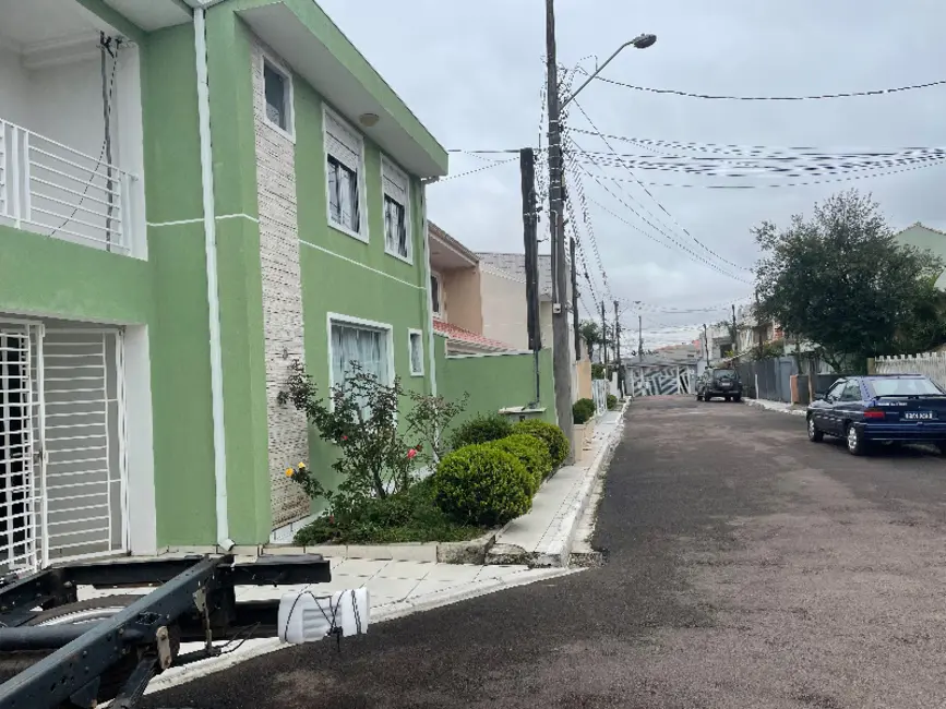 Foto 2 de Sobrado com 4 quartos à venda, 270m2 em Uberaba, Curitiba - PR
