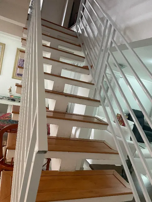 Foto 8 de Sobrado com 4 quartos à venda, 270m2 em Uberaba, Curitiba - PR