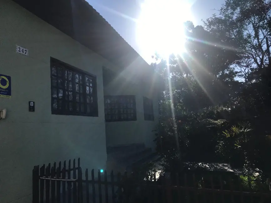 Sobrado com 4 quartos para alugar, 450m2 em Fanny, Curitiba - PR - imagem 5 Foto 5 de Sobrado com 4 quartos para alugar, 450m2 em Fanny, Curitiba - PR