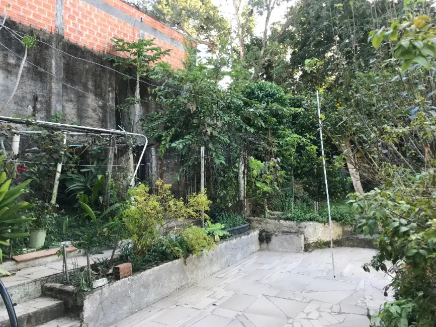 Sobrado com 4 quartos para alugar, 450m2 em Fanny, Curitiba - PR - imagem 9 Foto 9 de Sobrado com 4 quartos para alugar, 450m2 em Fanny, Curitiba - PR