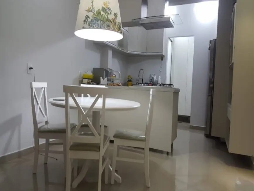 Foto 2 de Casa de Condomínio com 2 quartos à venda, 87m2 em Jardim Guerreiro, Cotia - SP