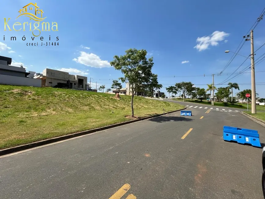 Foto 4 de Terreno / Lote à venda, 340m2 em Salto - SP