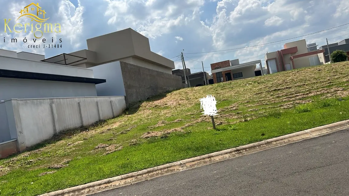 Foto 1 de Terreno / Lote à venda, 435m2 em Salto - SP