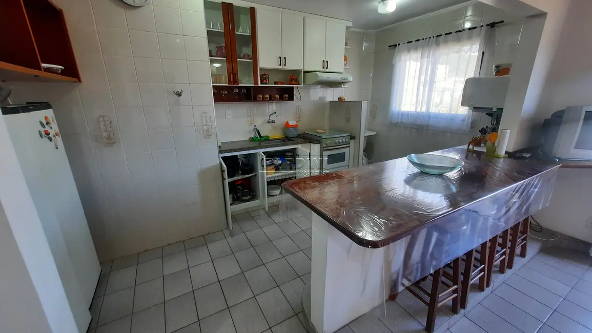 Apartamento com 3 quartos à venda, 181m2 em Ubatuba - SP - imagem 5 Foto 5 de Apartamento com 3 quartos à venda, 181m2 em Ubatuba - SP