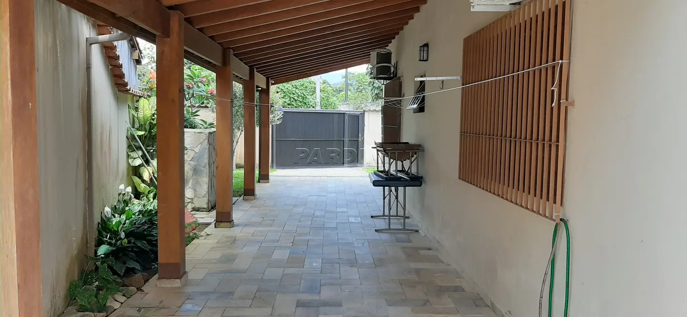 Foto 4 de Casa com 4 quartos à venda, 220m2 em Ubatuba - SP