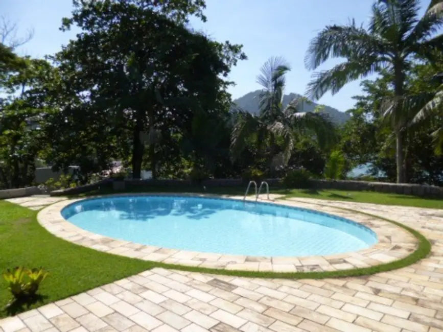 Foto 5 de Casa com 4 quartos à venda em Ubatuba - SP