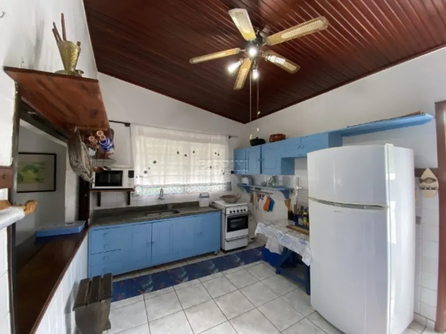 Foto 5 de Casa com 3 quartos à venda, 410m2 em Ubatuba - SP