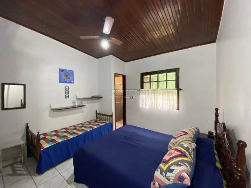 Foto 8 de Casa com 3 quartos à venda, 410m2 em Ubatuba - SP
