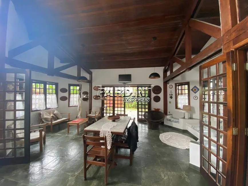 Foto 1 de Casa com 4 quartos à venda, 160m2 em Ubatuba - SP